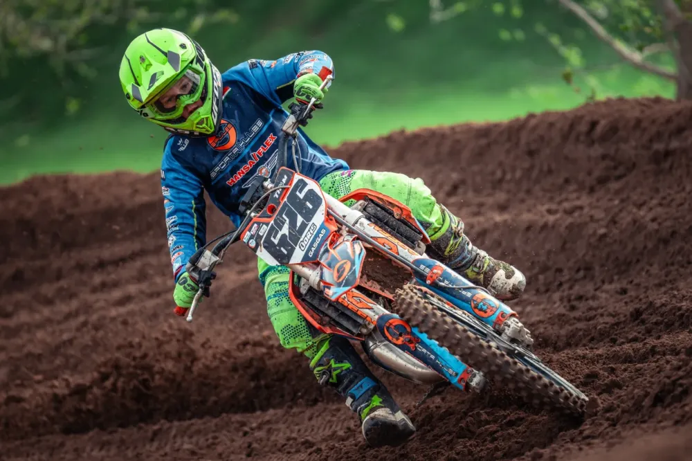 Equipement motocross à Genappe